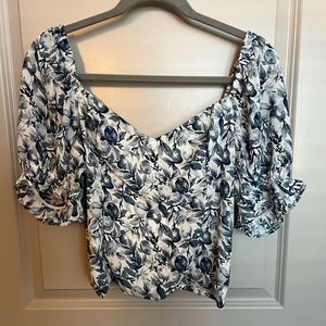 Abercrombie & Fitch White and Navy Floral Puff Sleeve Blouse